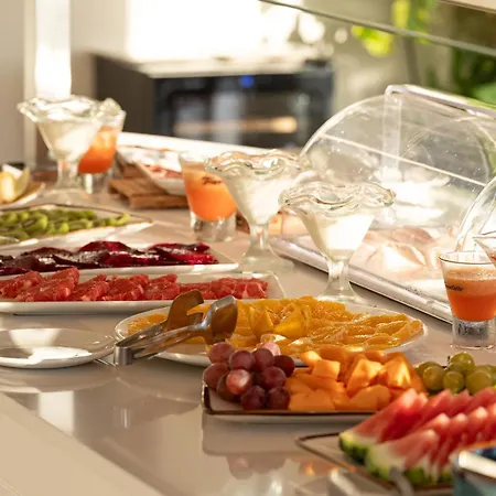 Royal Marina Boutique - Adults Only بْوُرتو كاليرو